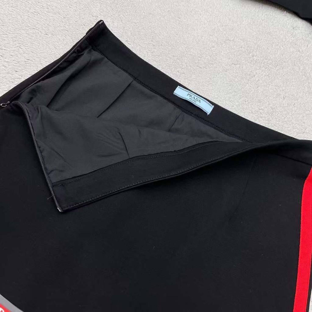 Женский костюм Prada коллекционный BP-29748 Женский костюм Prada коллекционный BP-29748