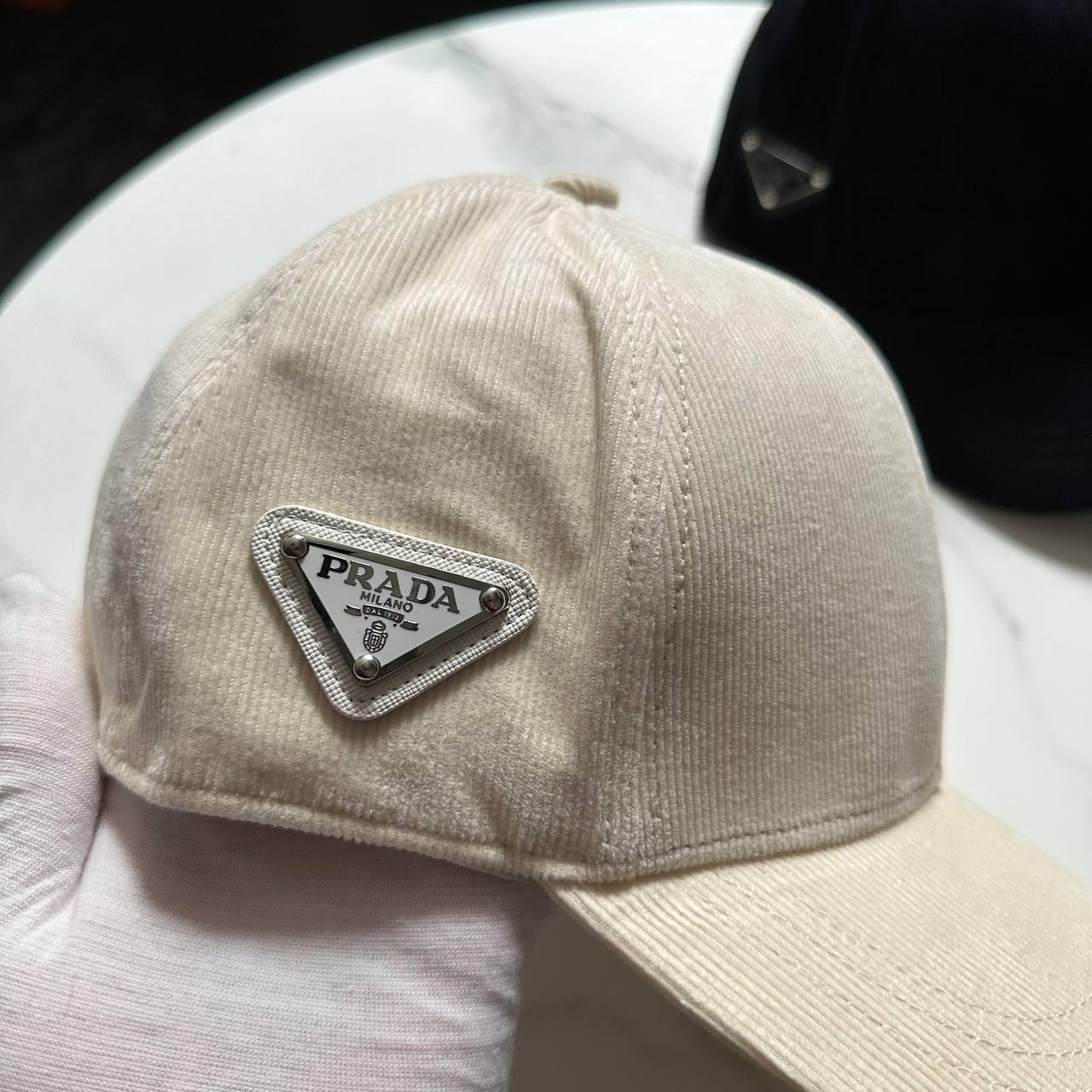 Бейсболка дизайнерская Prada BP-42698 Бейсболка дизайнерская Prada BP-42698