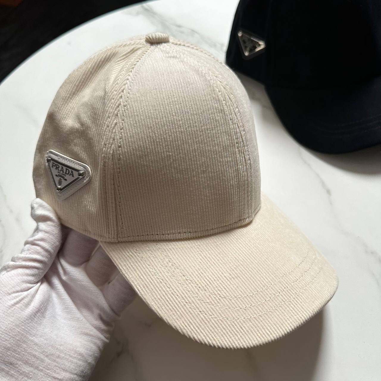 Бейсболка дизайнерская Prada BP-42698 Бейсболка дизайнерская Prada BP-42698