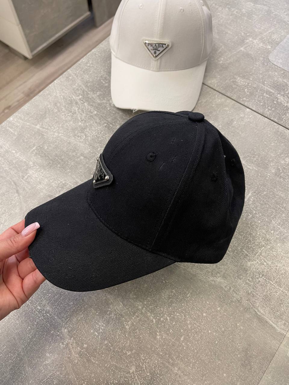 Бейсболка трендовая Prada BP-49284 Бейсболка трендовая Prada BP-49284