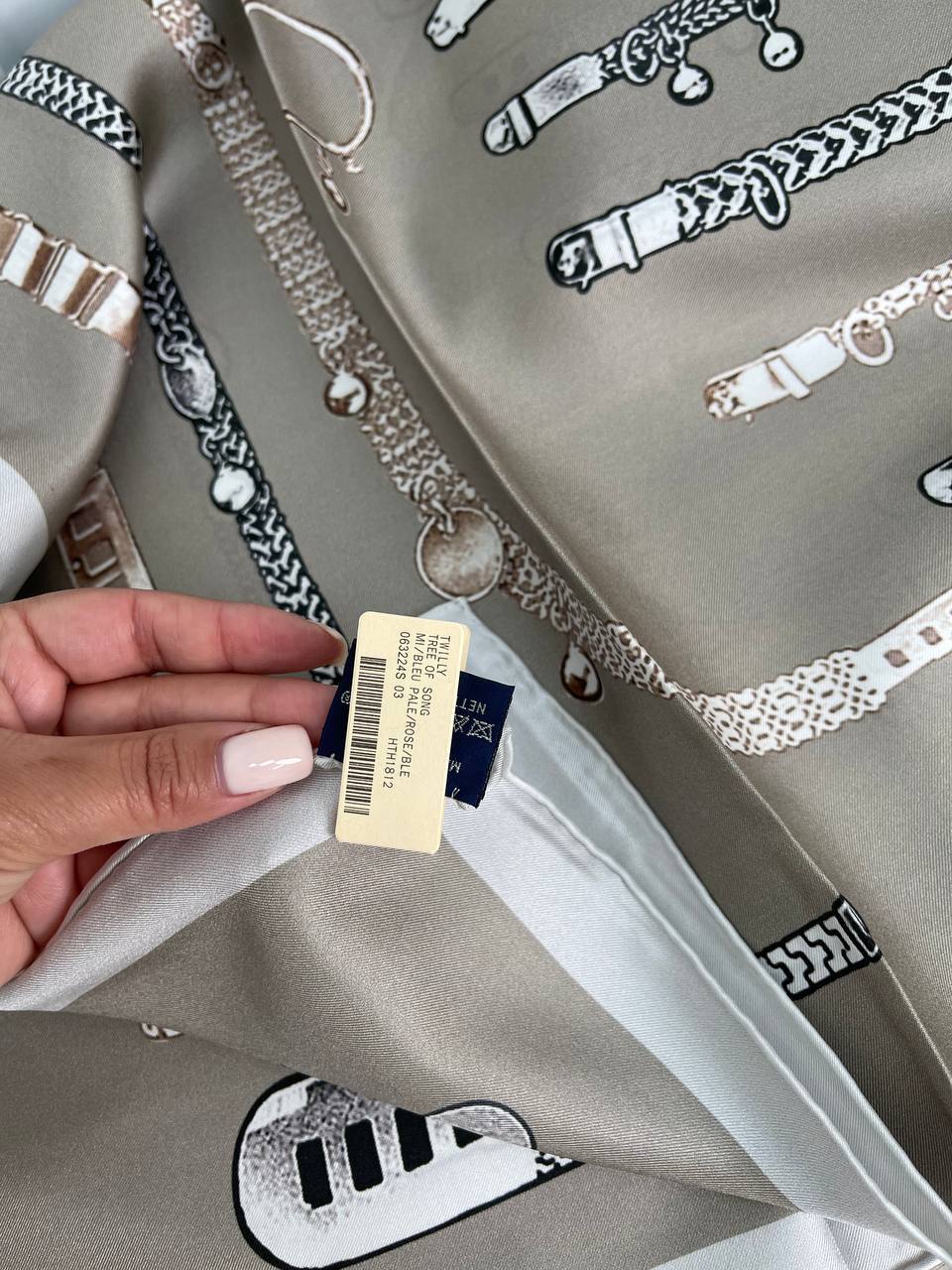 Hermes платок коллекционный BP-17420 Hermes платок коллекционный BP-17420