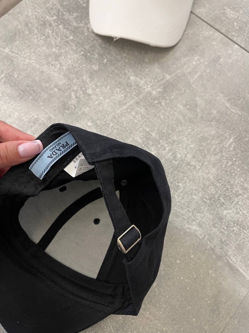 Бейсболка трендовая Prada BP-49284 Бейсболка трендовая Prada BP-49284