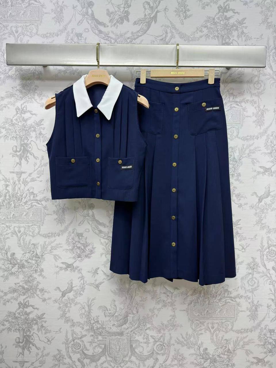 Трендовый женский костюм Miu Miu BP-51746 Трендовый женский костюм Miu Miu BP-51746