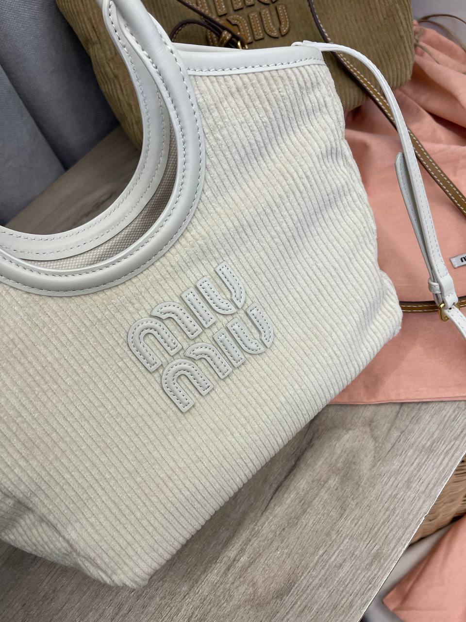 Коллекционная женская сумка Miu Miu BP-49757 Коллекционная женская сумка Miu Miu BP-49757