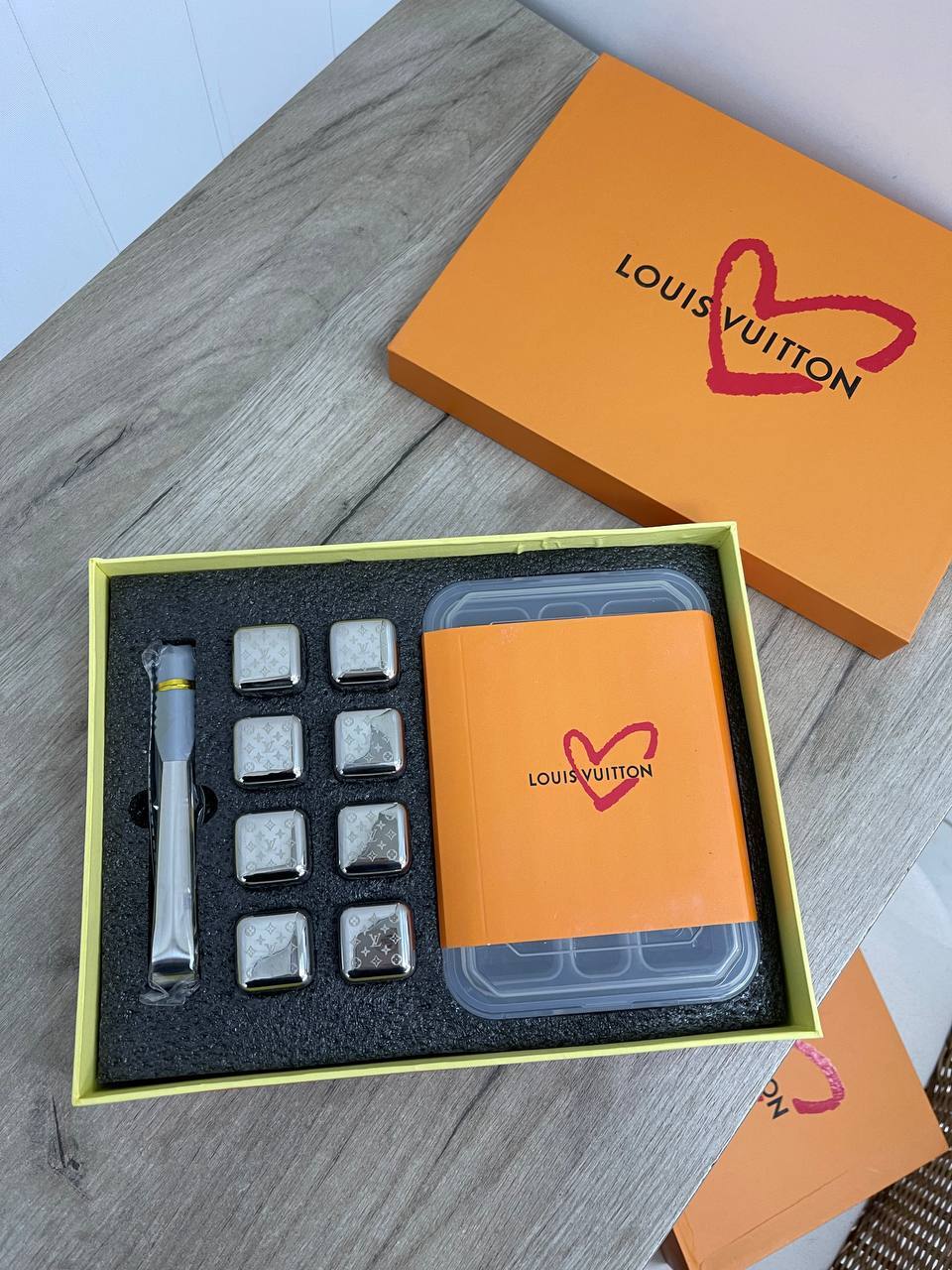 Коллекционный набор Louis Vuitton BP-27165 Коллекционный набор Louis Vuitton BP-27165