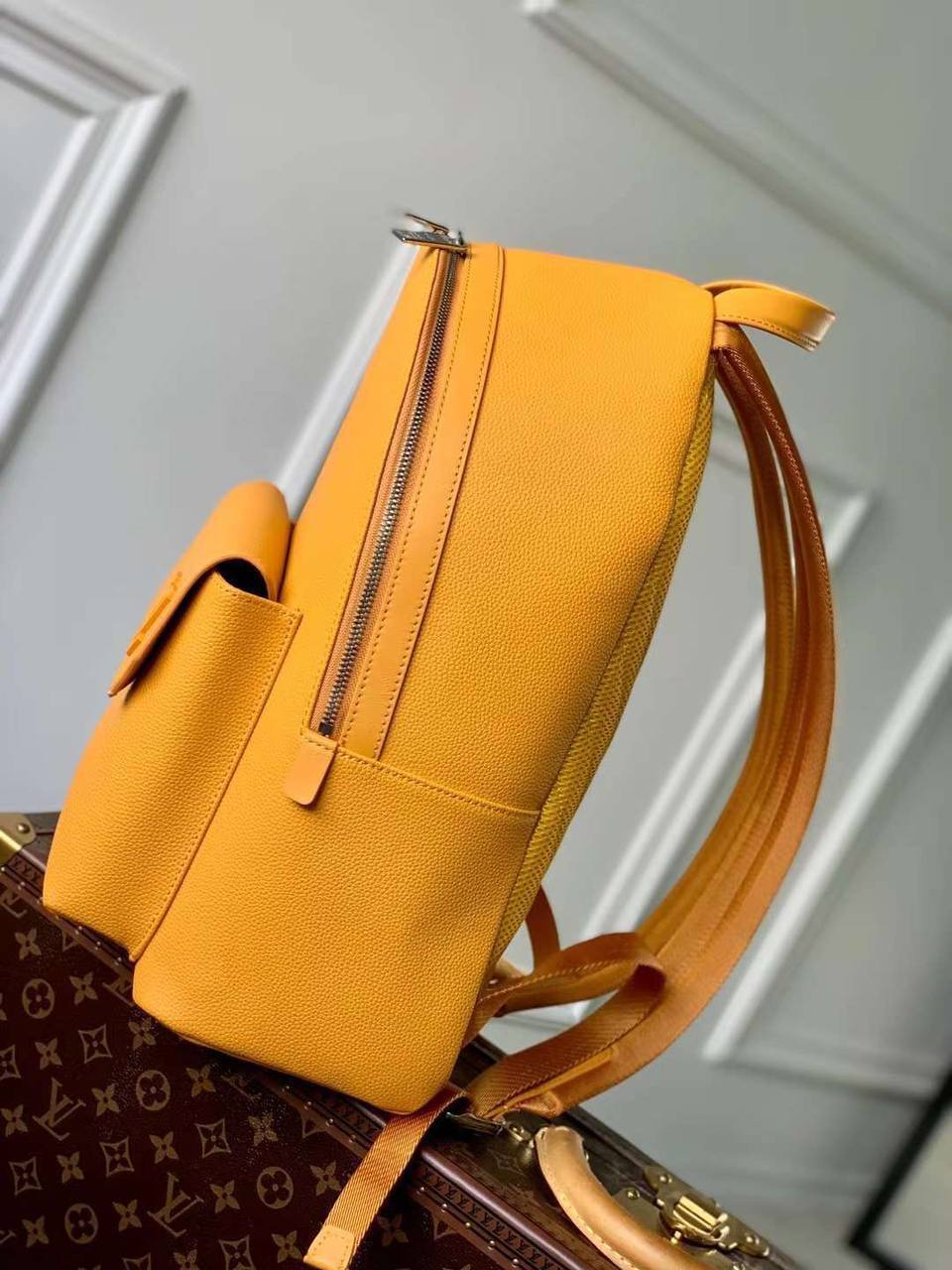 Рюкзак желтый мужской Louis Vuitton BP-32106 Рюкзак желтый мужской Louis Vuitton BP-32106