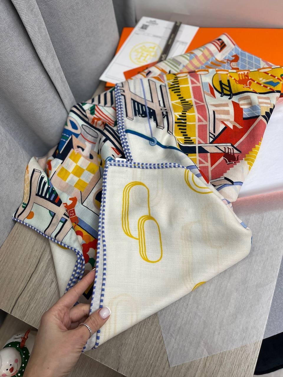 Коллекционный платок Hermes BP-43790 Коллекционный платок Hermes BP-43790