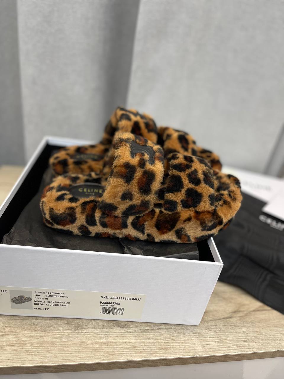 Celine BP-41408 меховые тапочки дизайнерские Celine BP-41408 меховые тапочки дизайнерские