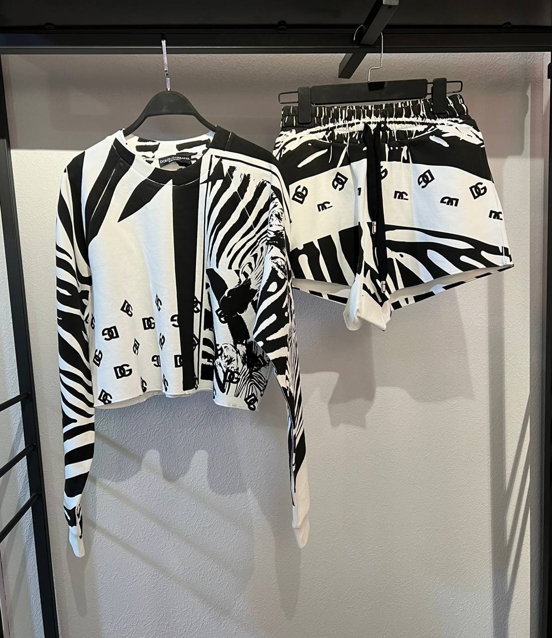 Женский костюм Dolce & Gabbana BP-25669, люкс Женский костюм Dolce & Gabbana BP-25669, люкс