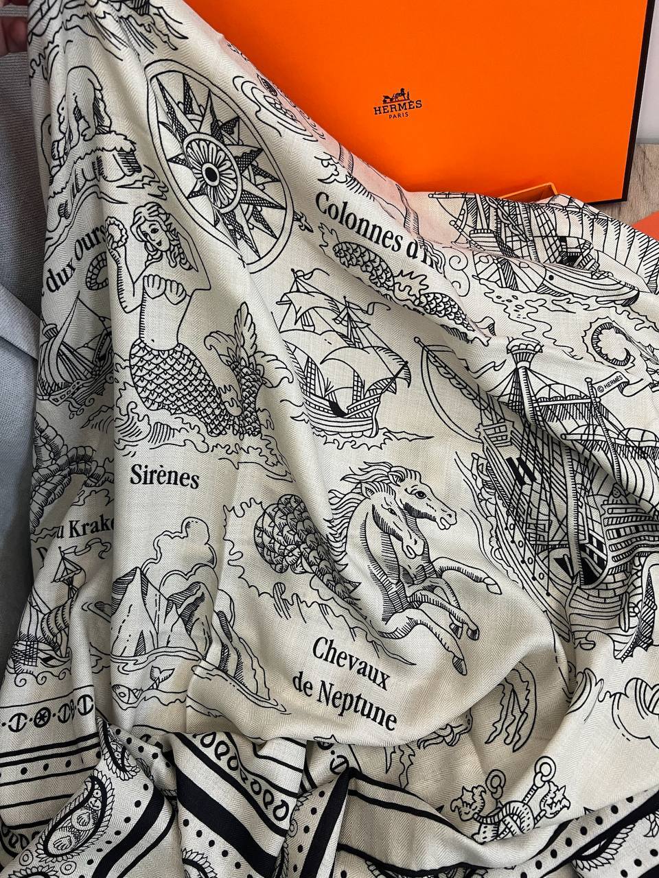 Платок эксклюзивный 140*140 Hermes BP-52530 Платок эксклюзивный 140*140 Hermes BP-52530