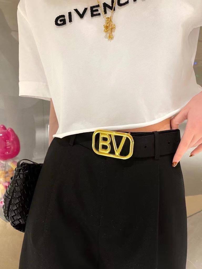 Коллекционные шорты Bottega Veneta BP-13098 Коллекционные шорты Bottega Veneta BP-13098