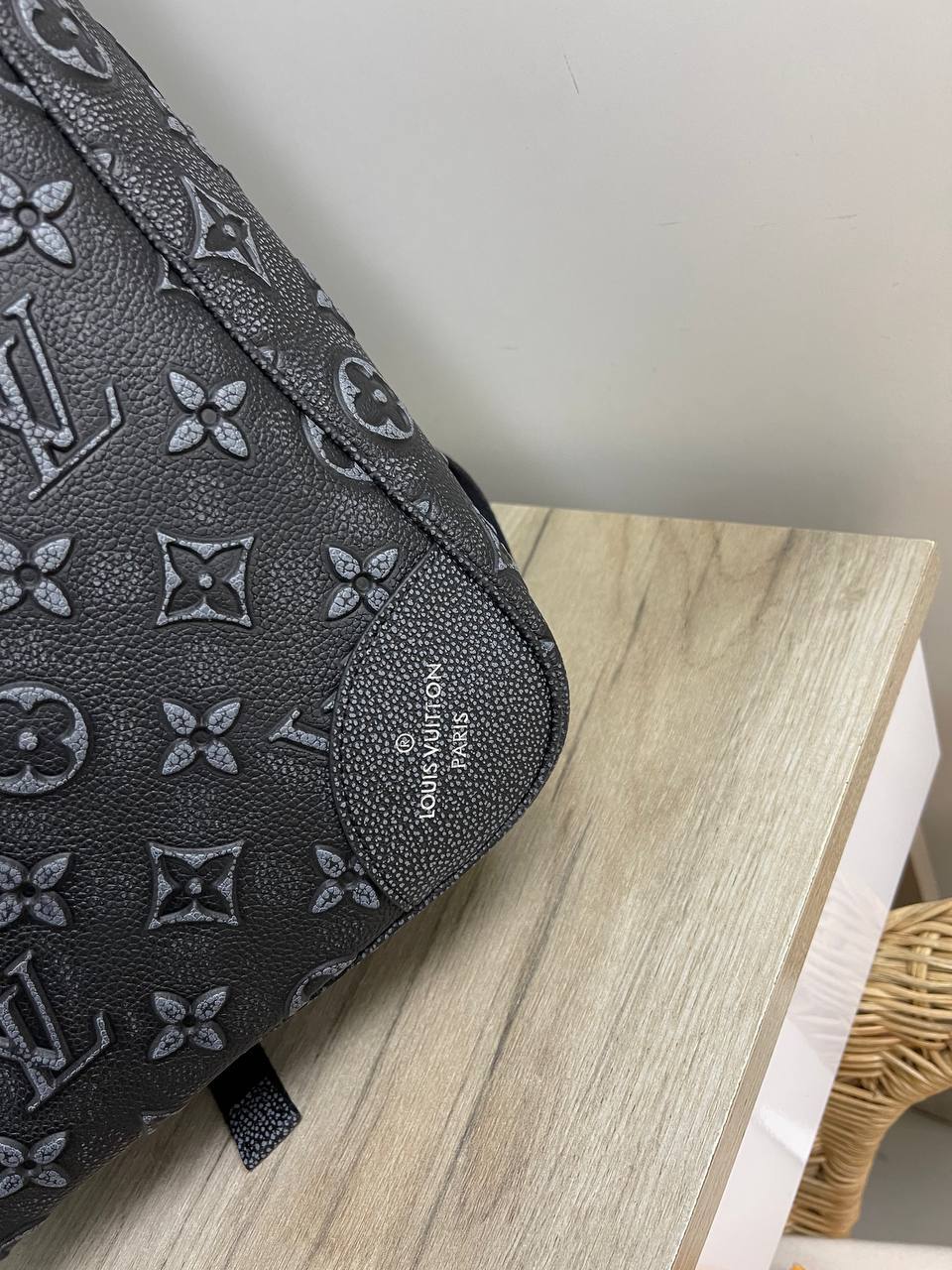 Премиальный рюкзак Louis Vuitton BP-25402 Премиальный рюкзак Louis Vuitton BP-25402