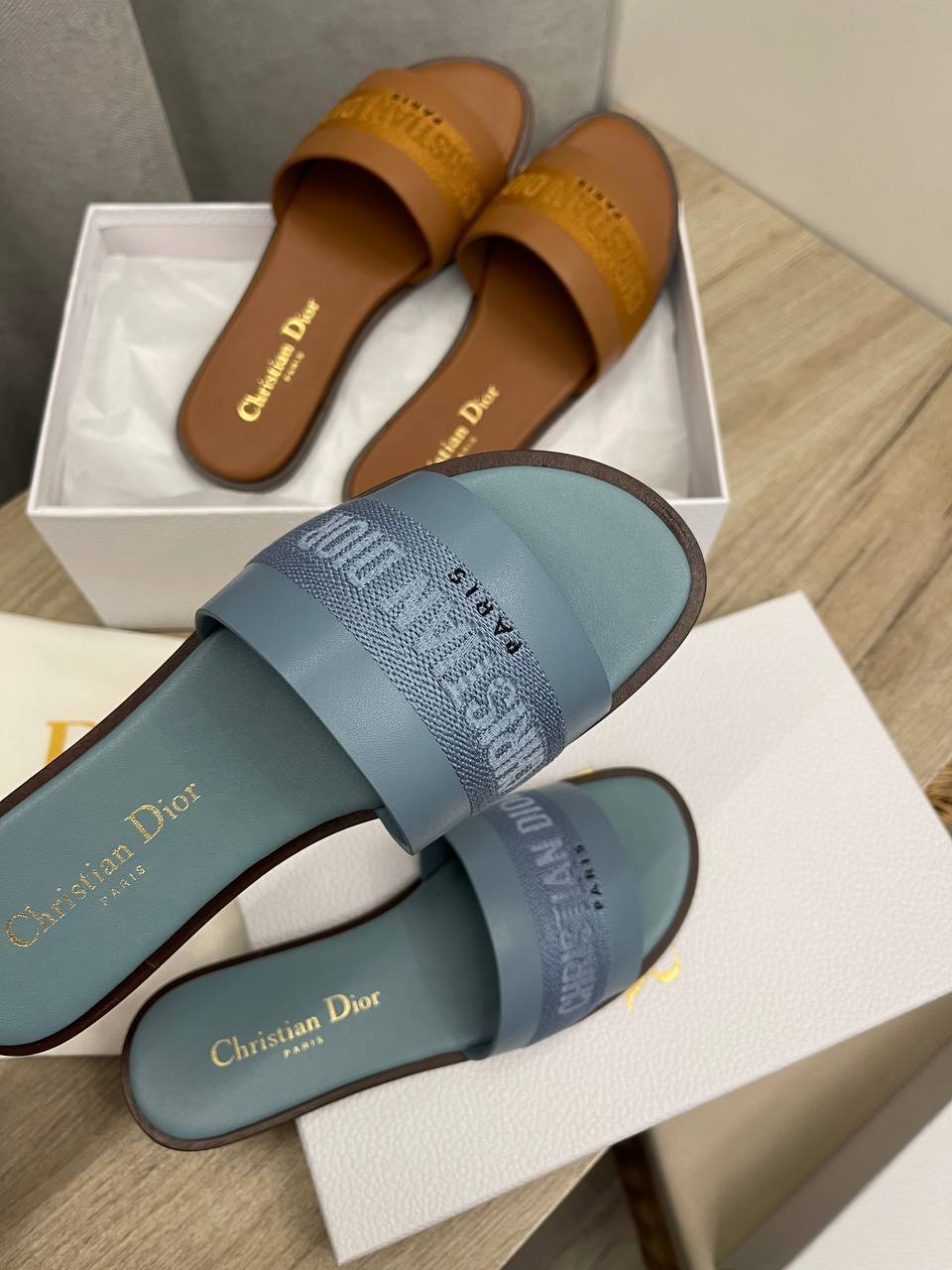 Трендовые шлепанцы Christian Dior BP-50078 Трендовые шлепанцы Christian Dior BP-50078