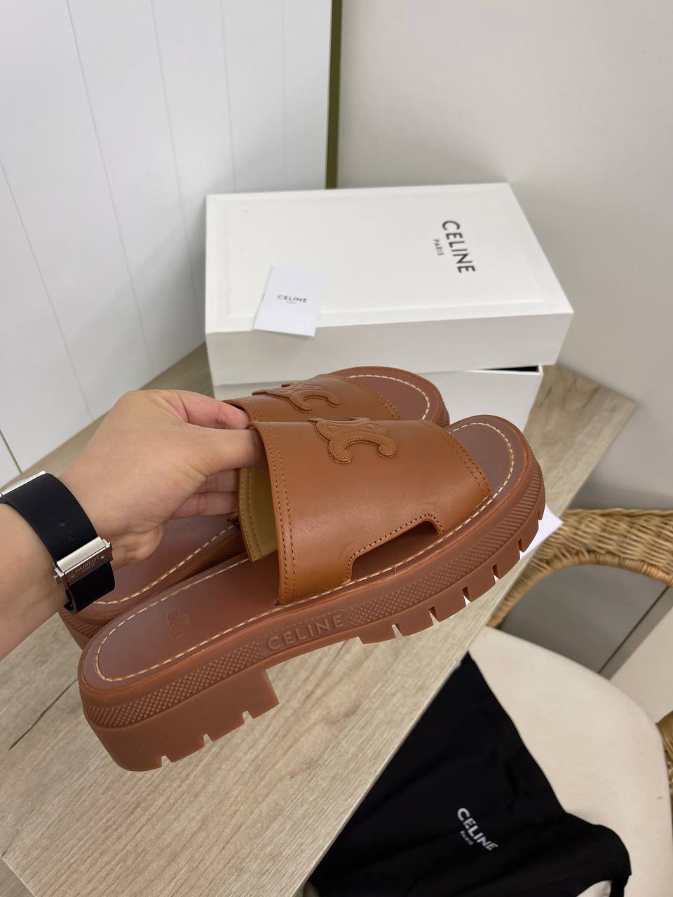 Дизайнерские шлепанцы Celine BP-32737 Дизайнерские шлепанцы Celine BP-32737