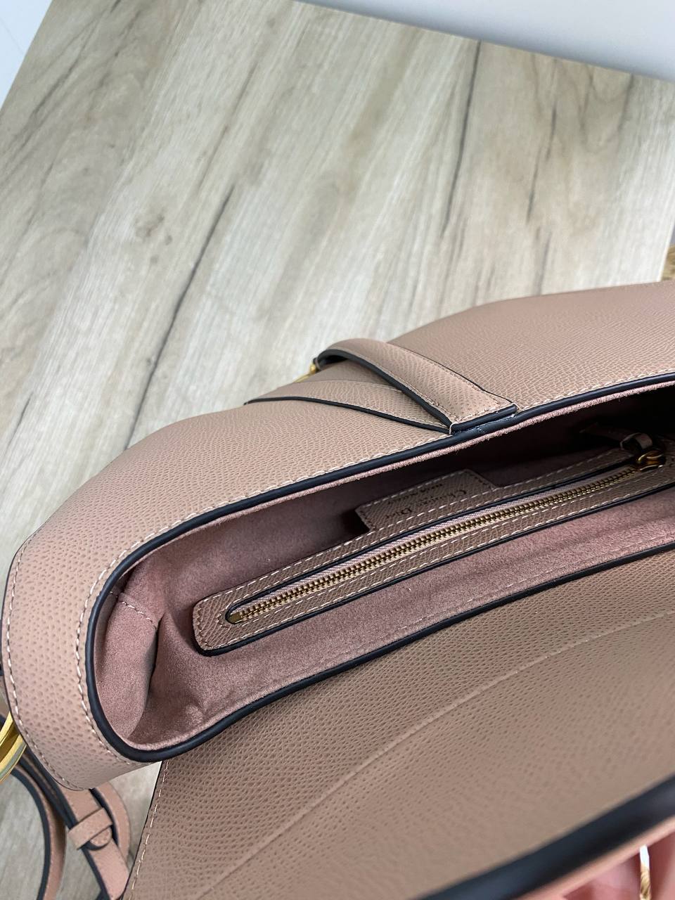 Трендовая женская сумка Saddle Christian Dior BP-27381 Трендовая женская сумка Saddle Christian Dior BP-27381