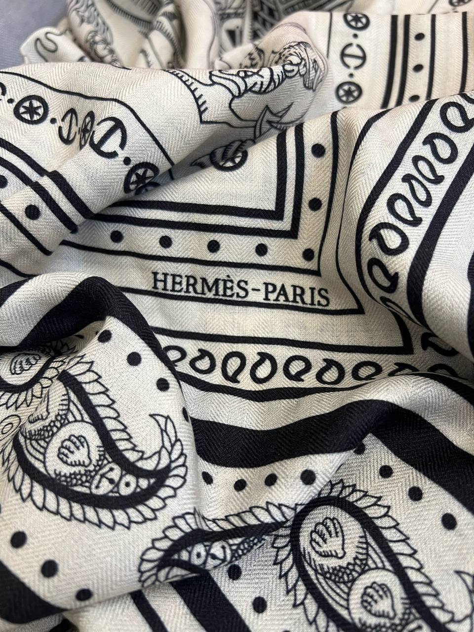 Платок эксклюзивный 140*140 Hermes BP-52530 Платок эксклюзивный 140*140 Hermes BP-52530