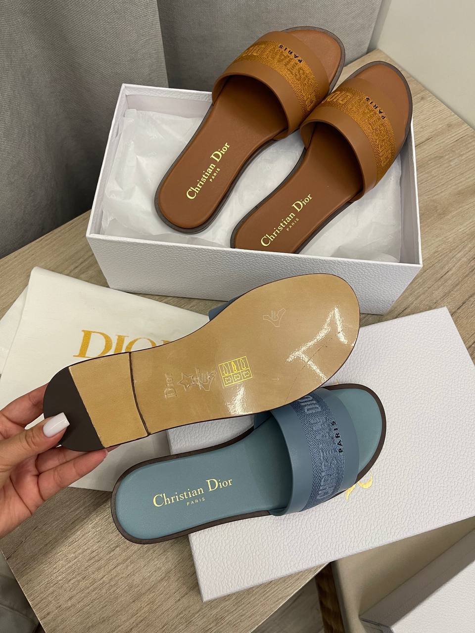 Трендовые шлепанцы Christian Dior BP-50078 Трендовые шлепанцы Christian Dior BP-50078