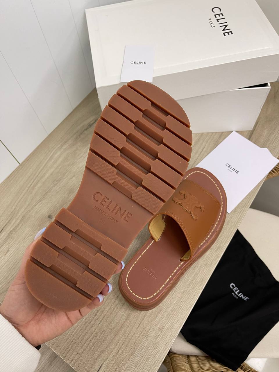 Дизайнерские шлепанцы Celine BP-32737 Дизайнерские шлепанцы Celine BP-32737