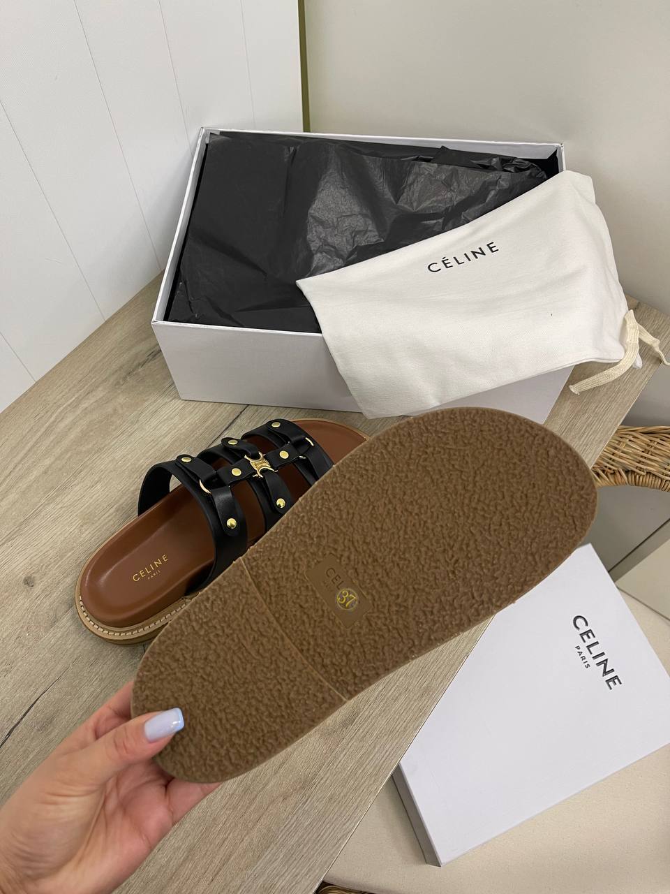 Celine BP-32195 шлепанцы дизайнерские Celine BP-32195 шлепанцы дизайнерские