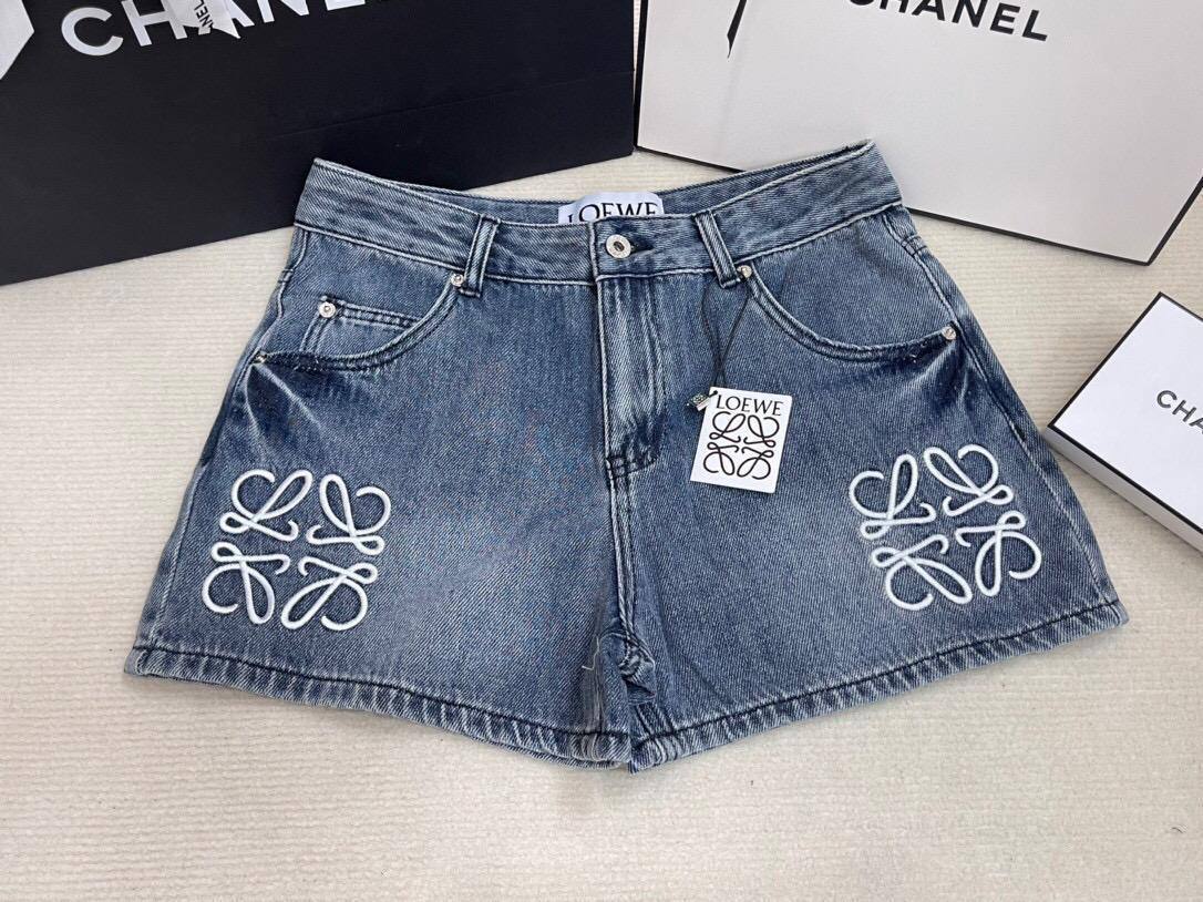 Шорты трендовые Loewe BP-46655 Шорты трендовые Loewe BP-46655