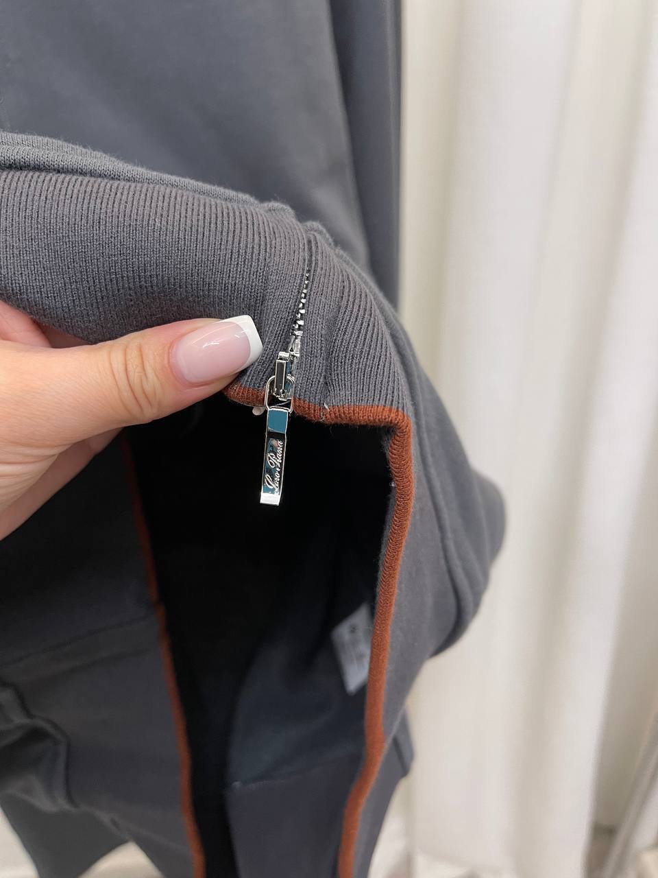 Стильный костюм Loro Piana BP-46155 Стильный костюм Loro Piana BP-46155