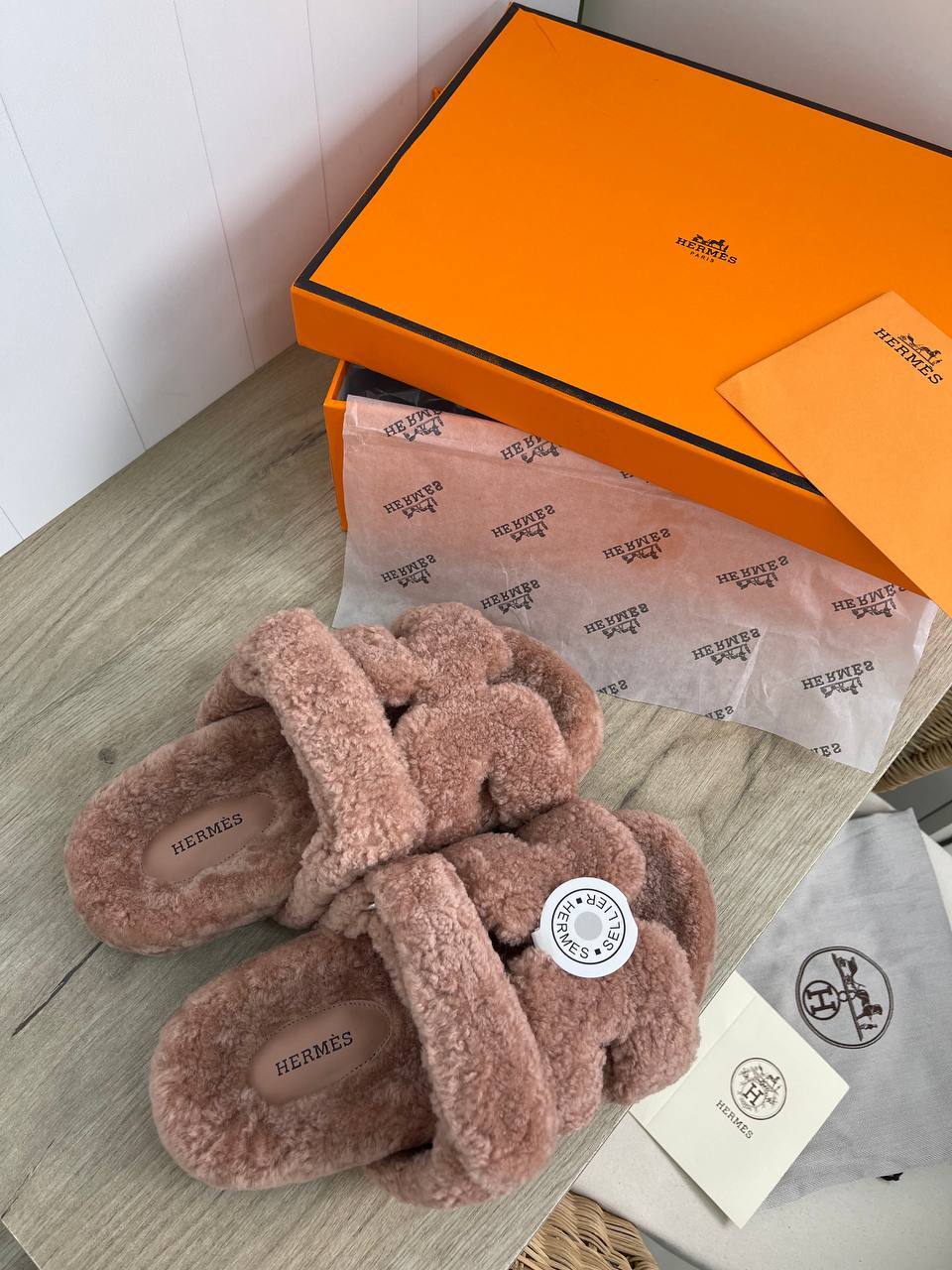 Повседневные меховые тапочки Hermes BP-17947 Повседневные меховые тапочки Hermes BP-17947