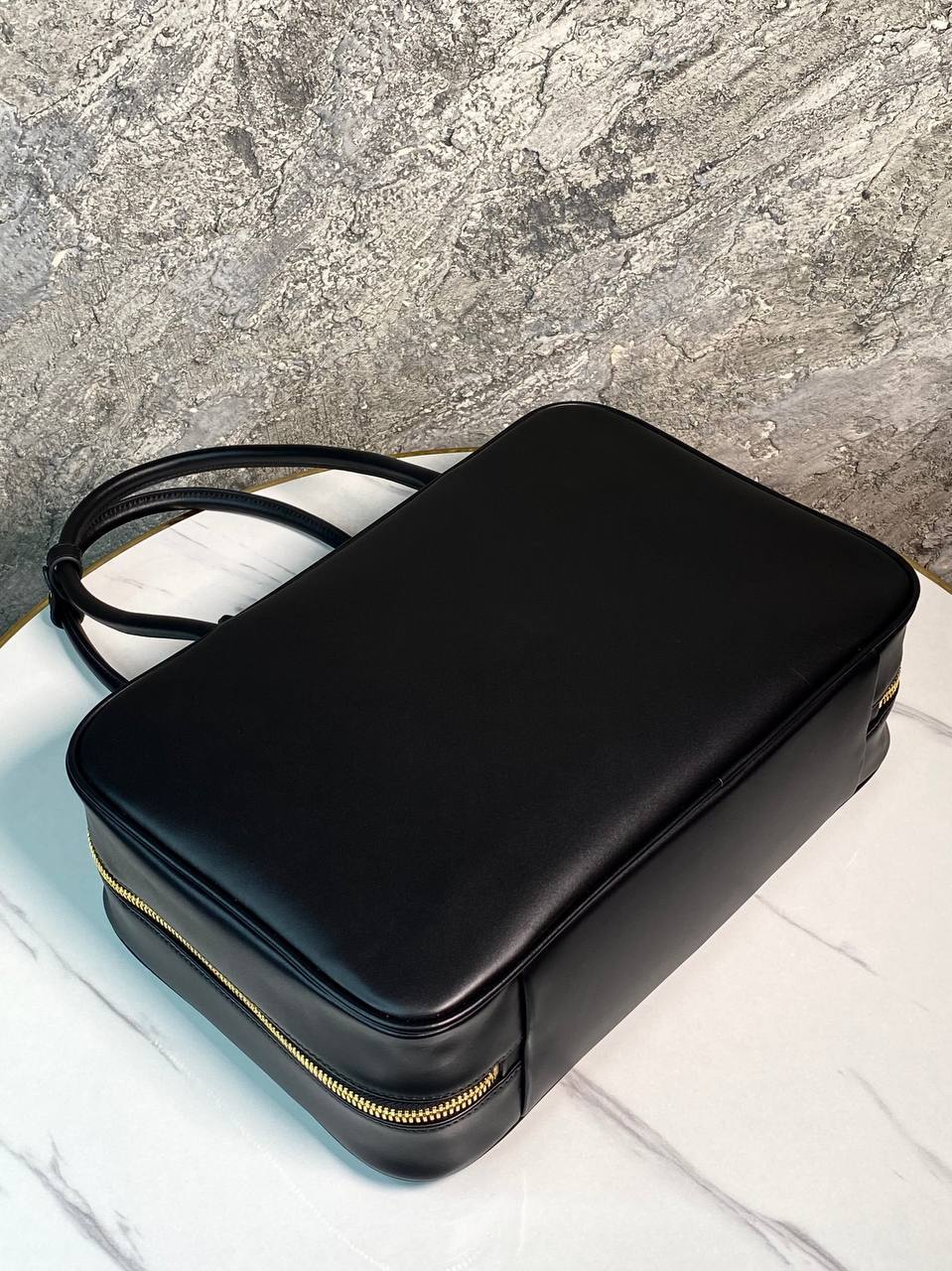 Кожаная сумка черная Miu Miu BP-088129 Кожаная сумка черная Miu Miu BP-088129