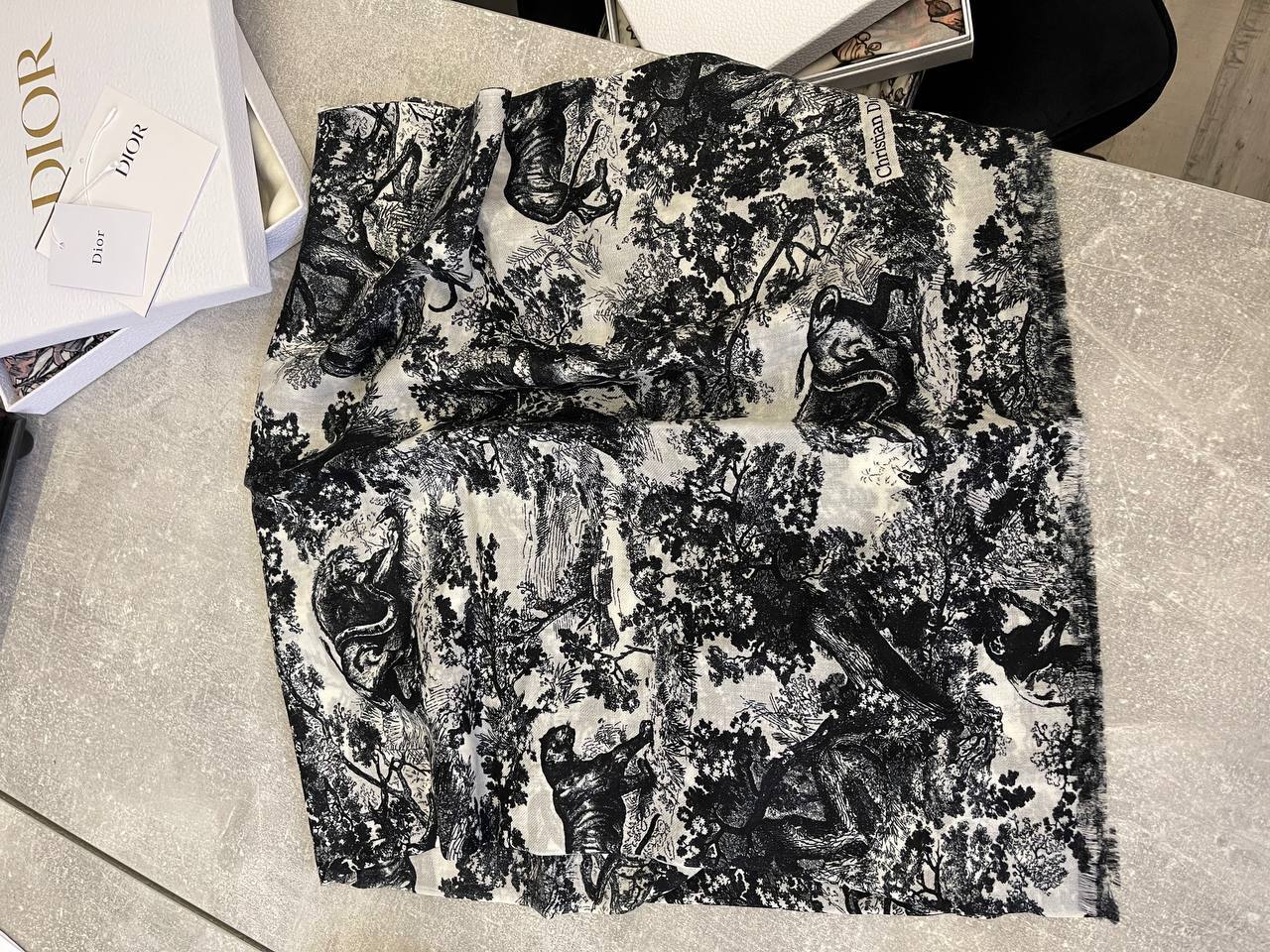 Палантин люксовый Christian Dior BP-53037 Палантин люксовый Christian Dior BP-53037