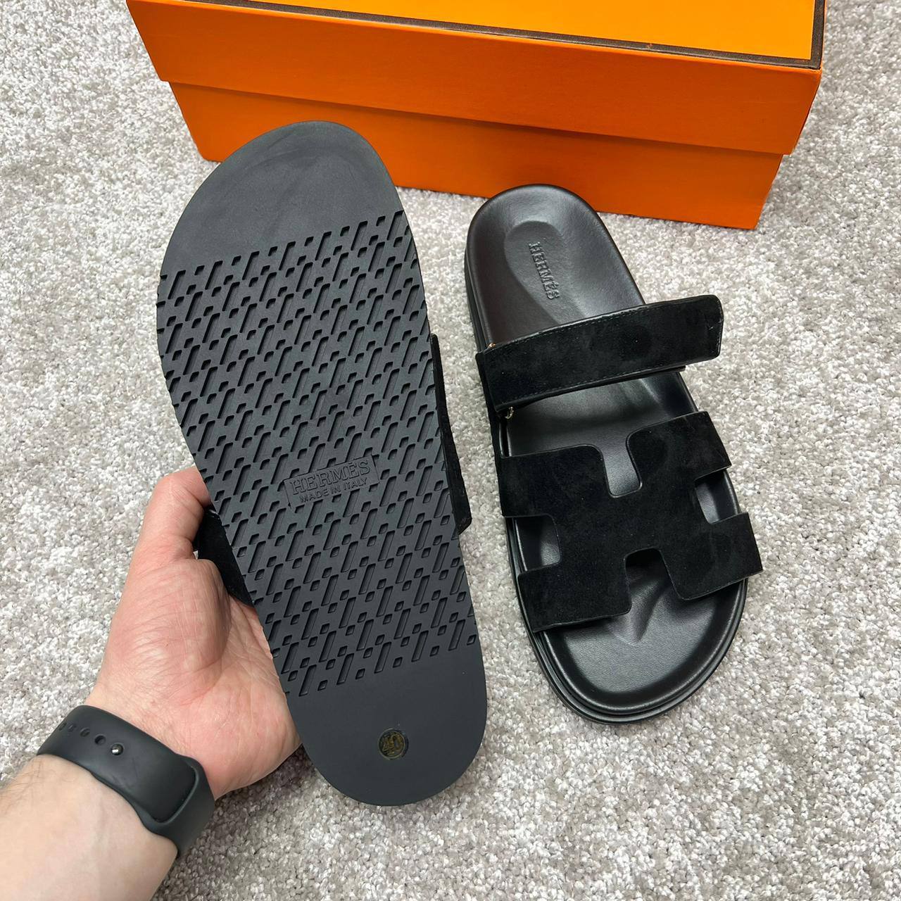 Шлёпанцы трендовые Hermes BP-32243 Шлёпанцы трендовые Hermes BP-32243