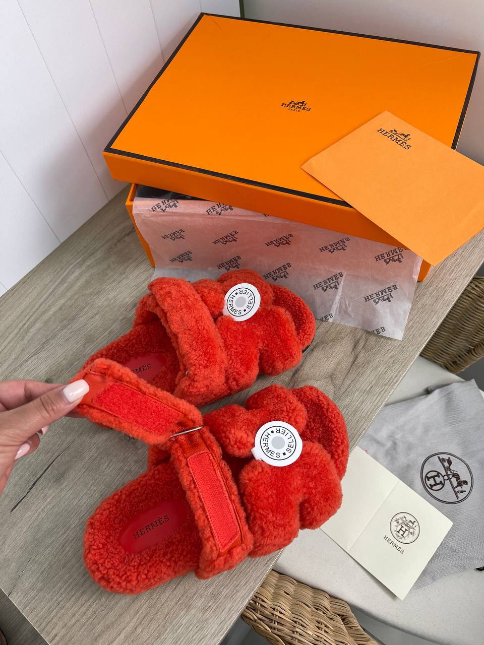 Hermes BP-17948 премиум меховые тапочки Hermes BP-17948 премиум меховые тапочки