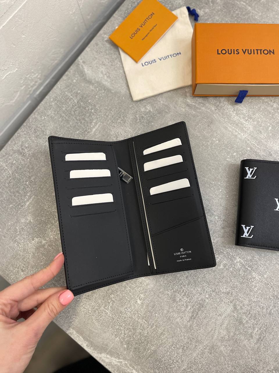 Коллекционный купюрник Louis Vuitton BP-48385 Коллекционный купюрник Louis Vuitton BP-48385