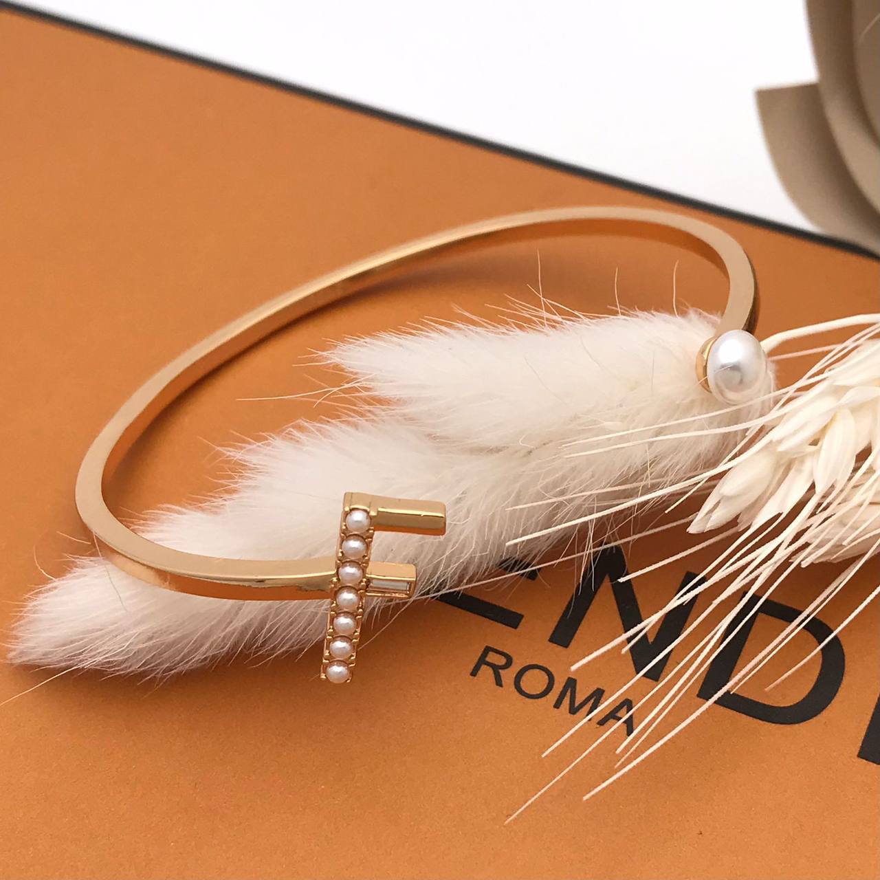 Трендовый браслет Fendi BP-33217 Трендовый браслет Fendi BP-33217