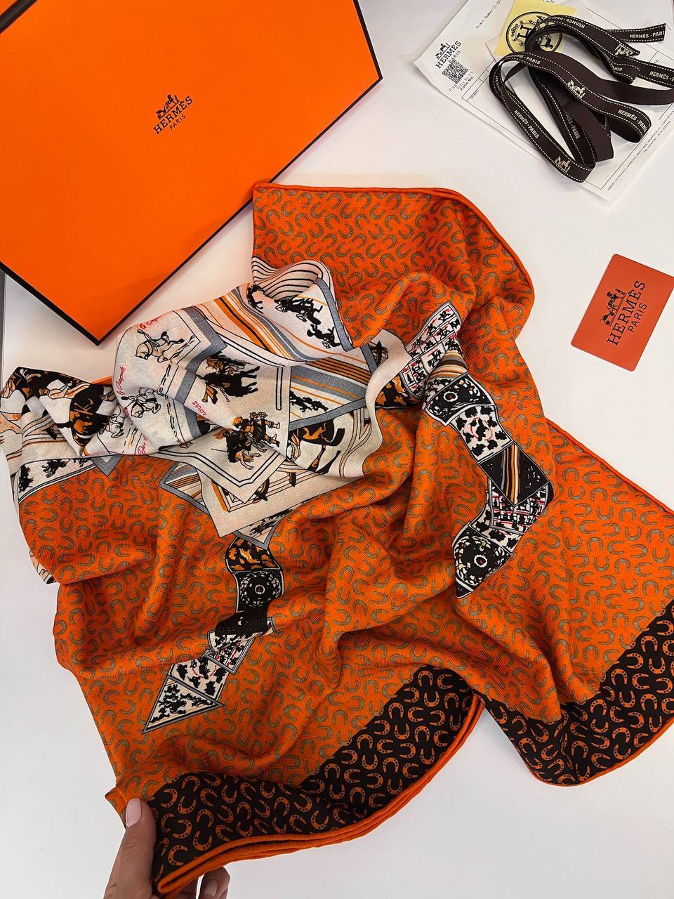 Коллекционный платок 140*140 Hermes BP-52537 Коллекционный платок 140*140 Hermes BP-52537