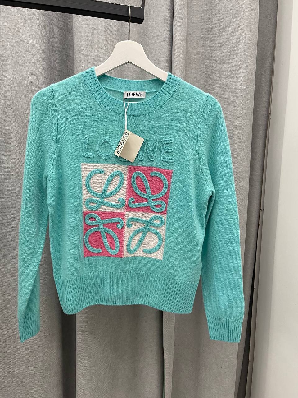 Элитный женский свитер Loewe BP-44497 Элитный женский свитер Loewe BP-44497