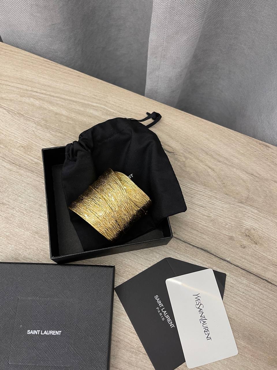 Трендовый браслет Yves Saint Laurent BP-47618 Трендовый браслет Yves Saint Laurent BP-47618