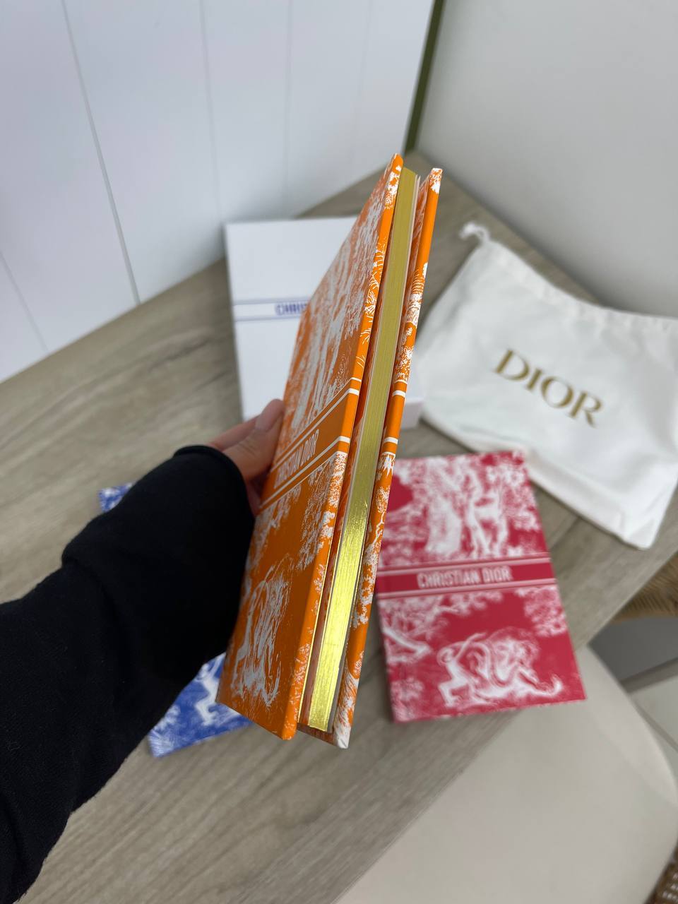 Ежедневник Christian Dior стильный аксессуар для записей Ежедневник Christian Dior стильный аксессуар для записей