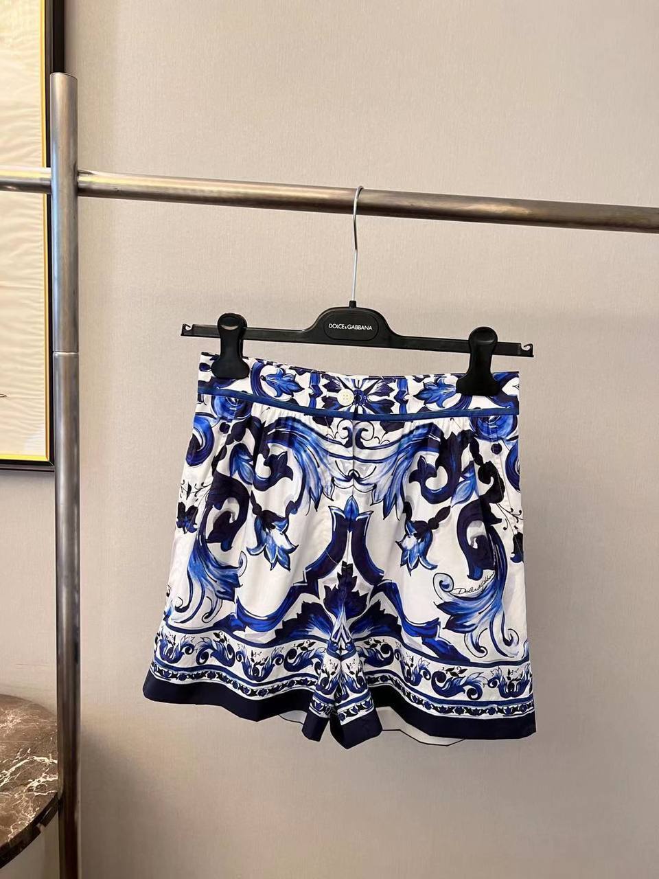 Повседневные шорты Dolce & Gabbana BP-15226 Повседневные шорты Dolce & Gabbana BP-15226