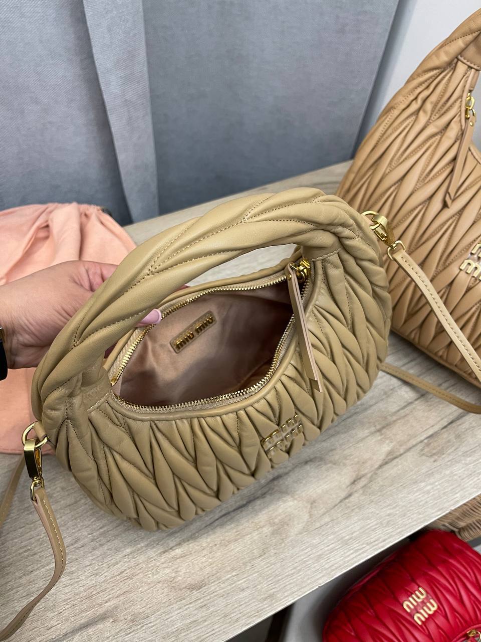 Женская сумка трендовая Miu Miu BP-48711 Женская сумка трендовая Miu Miu BP-48711