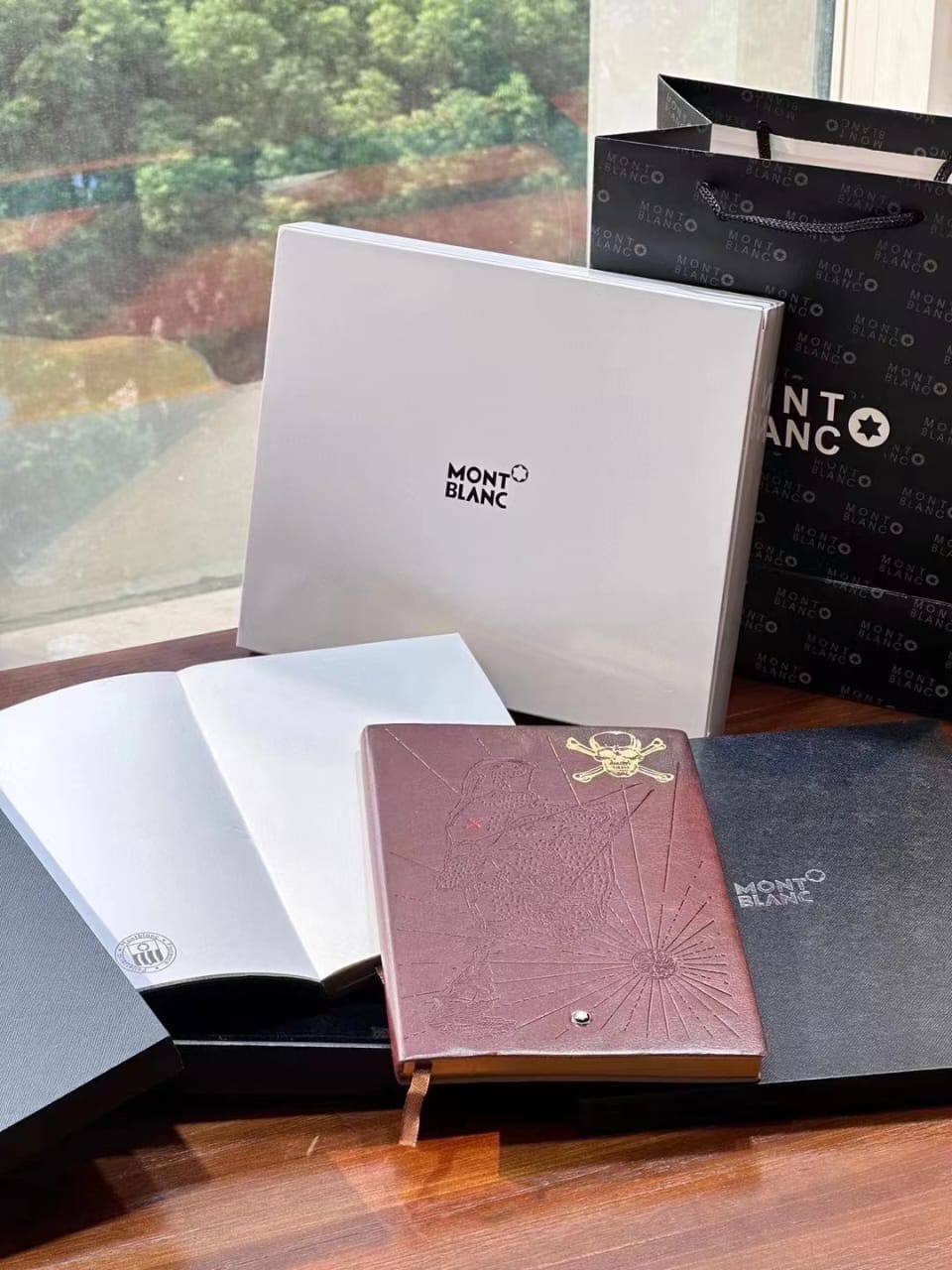 Блокнот и ручка комплект Lux с удобным дизайном для записи Блокнот и ручка комплект Lux с удобным дизайном для записи