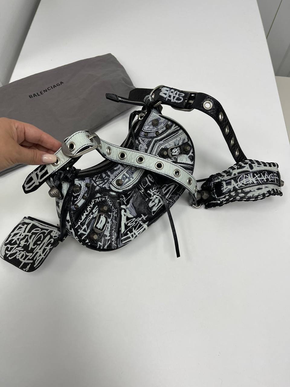 Повседневная женская сумка Balenciaga BP-22809 Повседневная женская сумка Balenciaga BP-22809