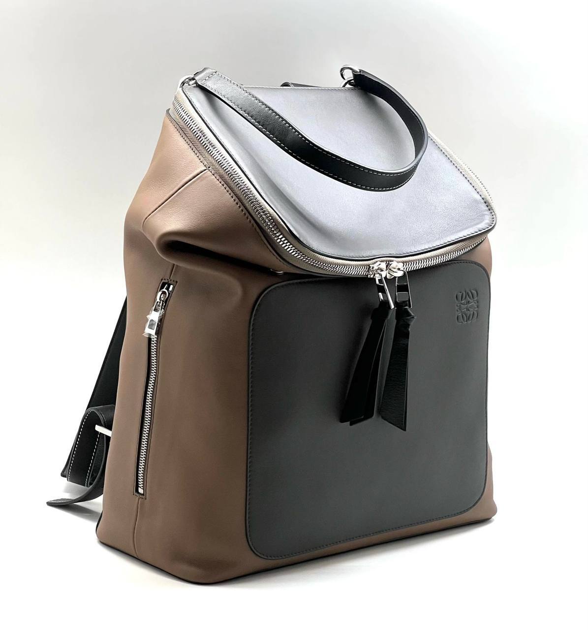 Рюкзак Loewe размером 34x38x15 см BP-28397 Рюкзак Loewe размером 34x38x15 см BP-28397