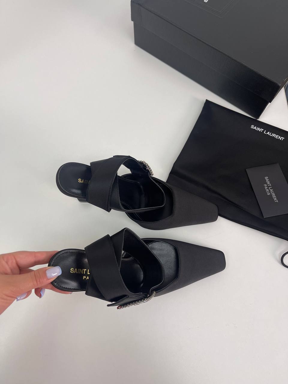 Коллекционные туфли Yves Saint Laurent BP-31831 Коллекционные туфли Yves Saint Laurent BP-31831