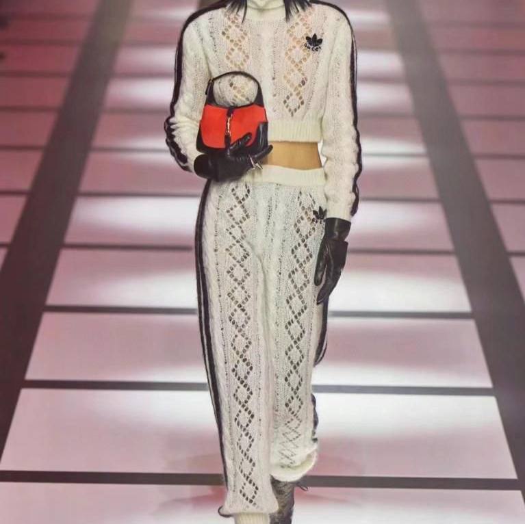 Коллекционный костюм Gucci BP-17046 Коллекционный костюм Gucci BP-17046