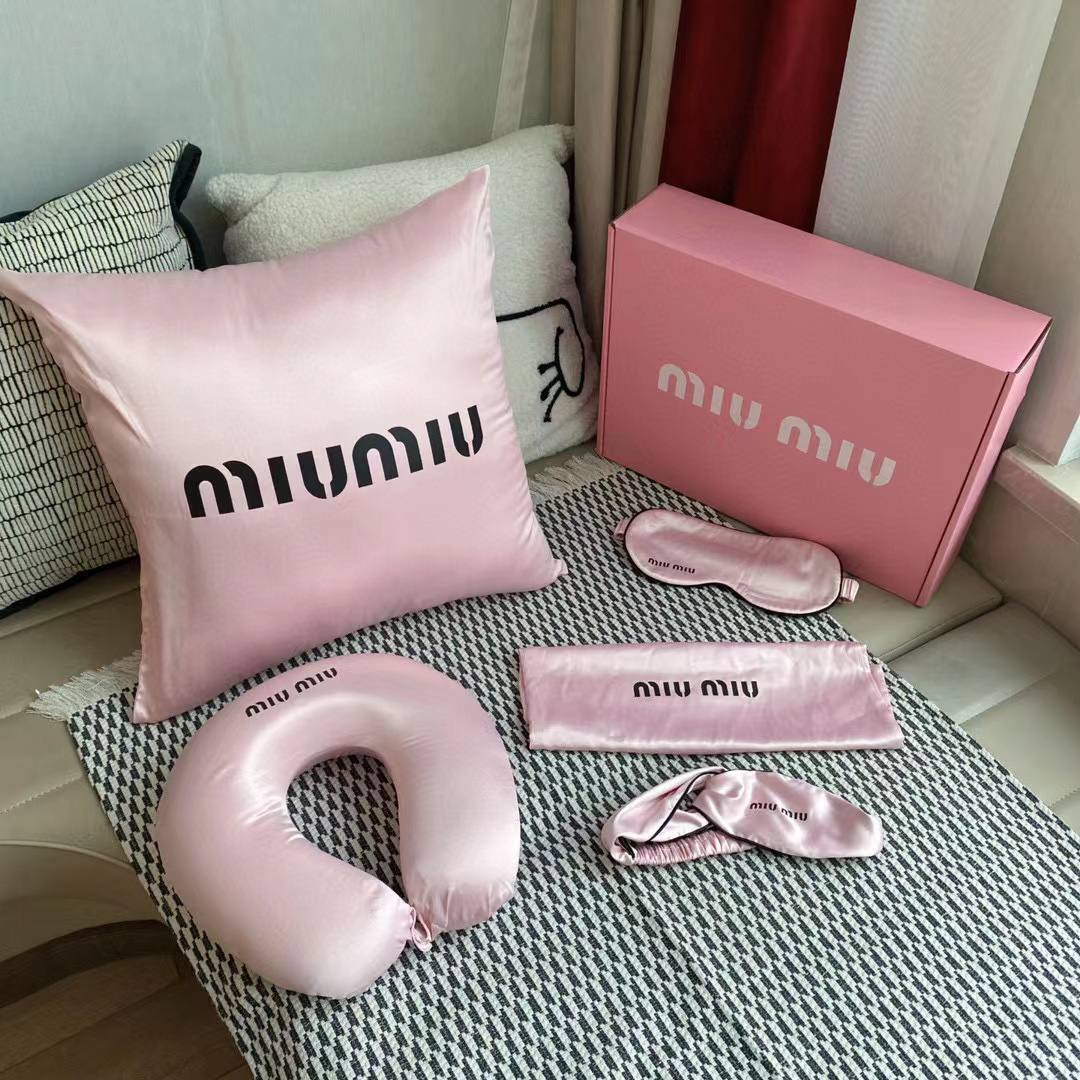 Набор из 6 предметов Miu Miu BP-48058 Набор из 6 предметов Miu Miu BP-48058