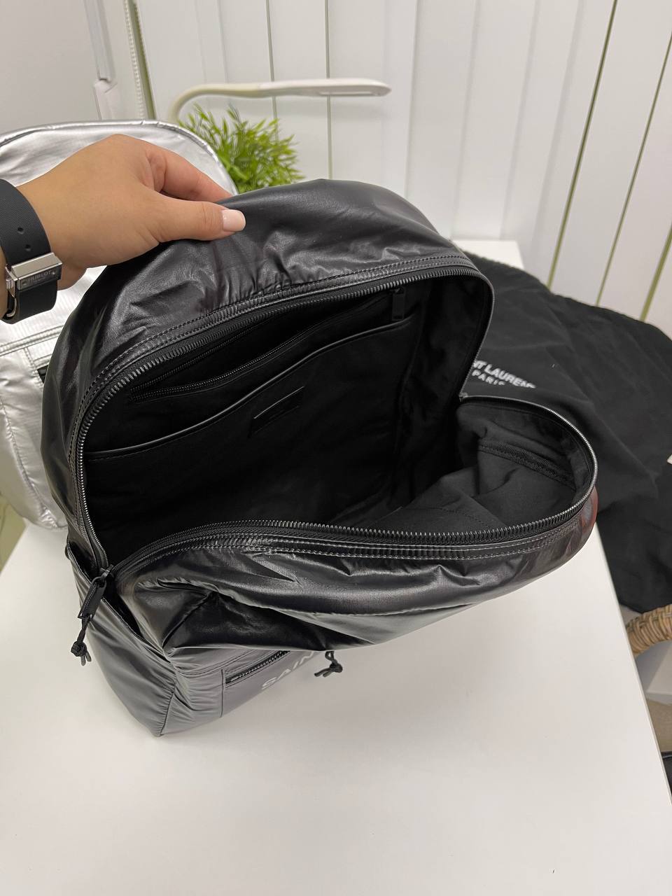 Рюкзак трендовый Yves Saint Laurent BP-22252 Рюкзак трендовый Yves Saint Laurent BP-22252