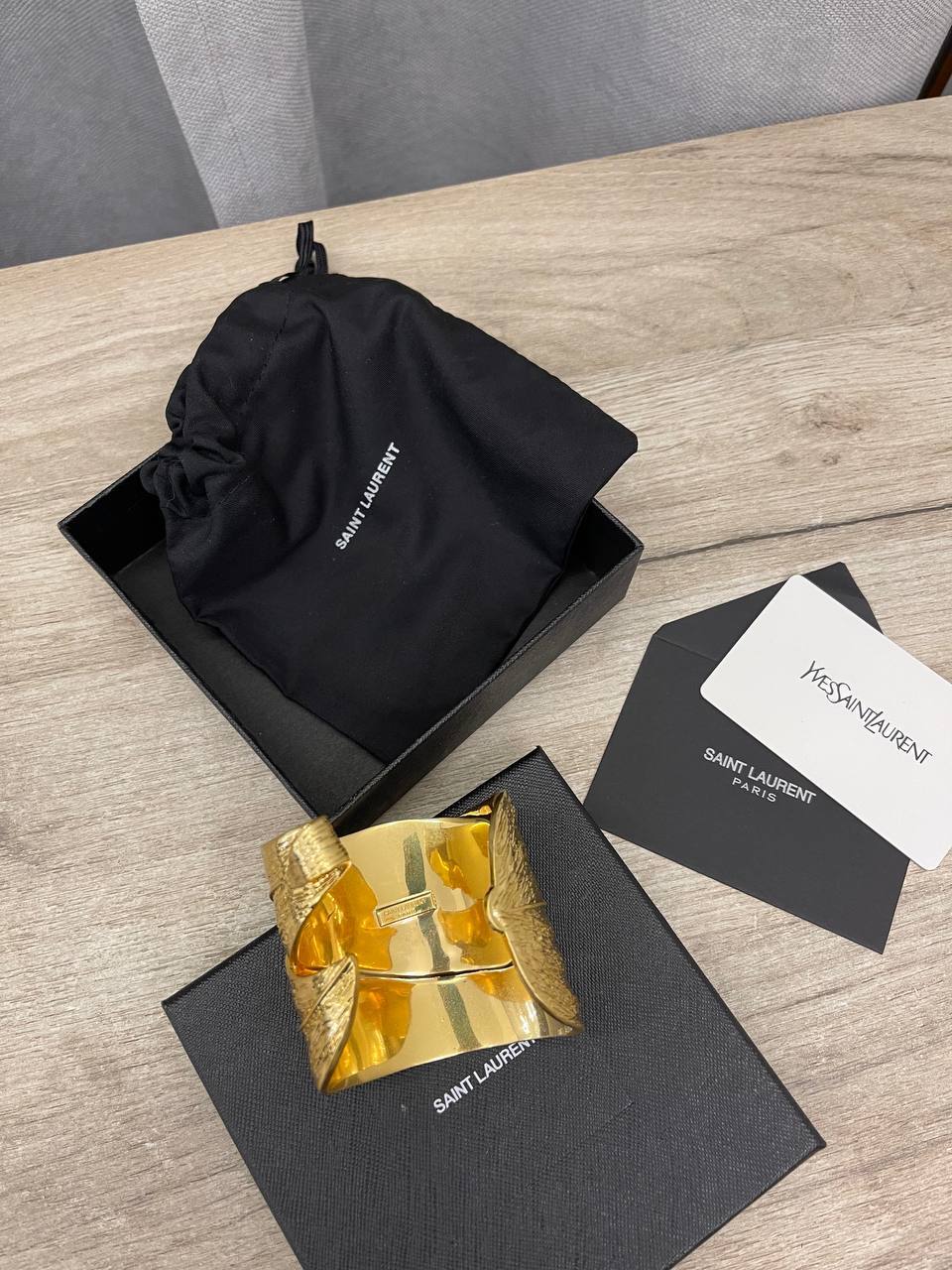 Трендовый браслет Yves Saint Laurent BP-47618 Трендовый браслет Yves Saint Laurent BP-47618