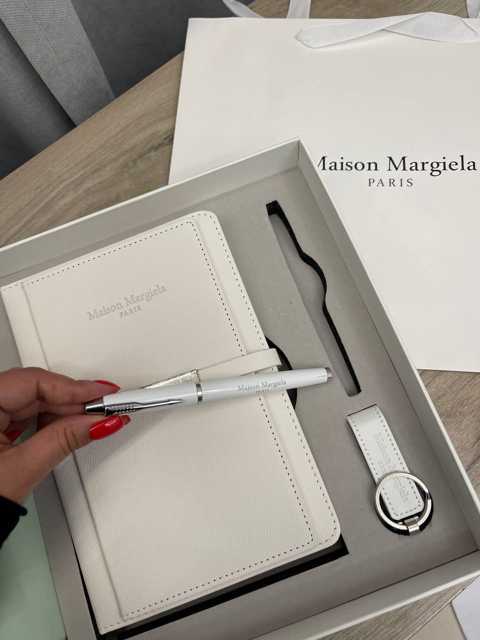 Набор стильный комплект BP-46646LUX Набор стильный комплект BP-46646LUX