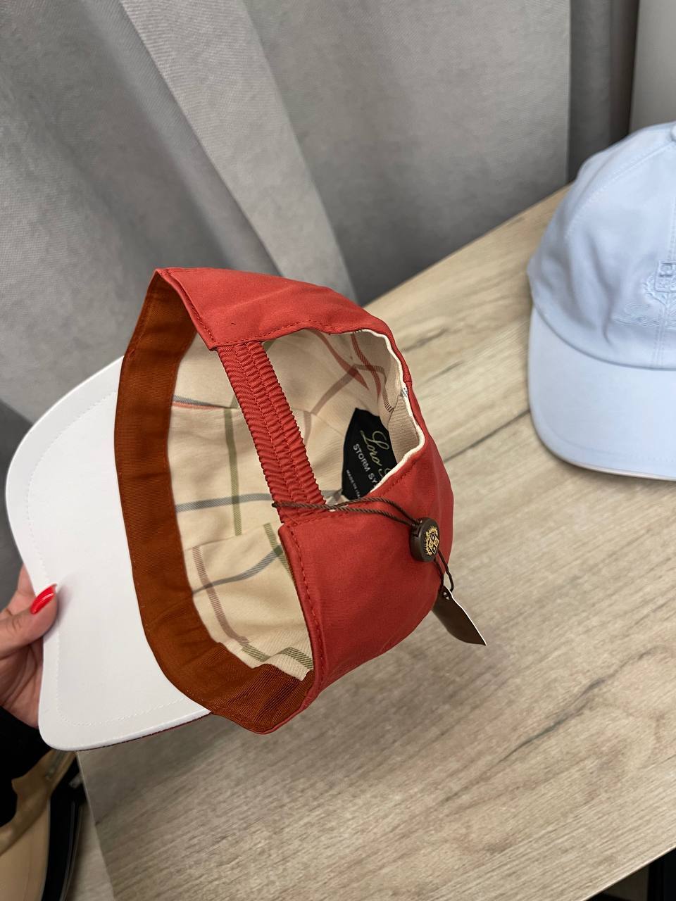 Бейсболка стильная Loro Piana BP-46363 Бейсболка стильная Loro Piana BP-46363