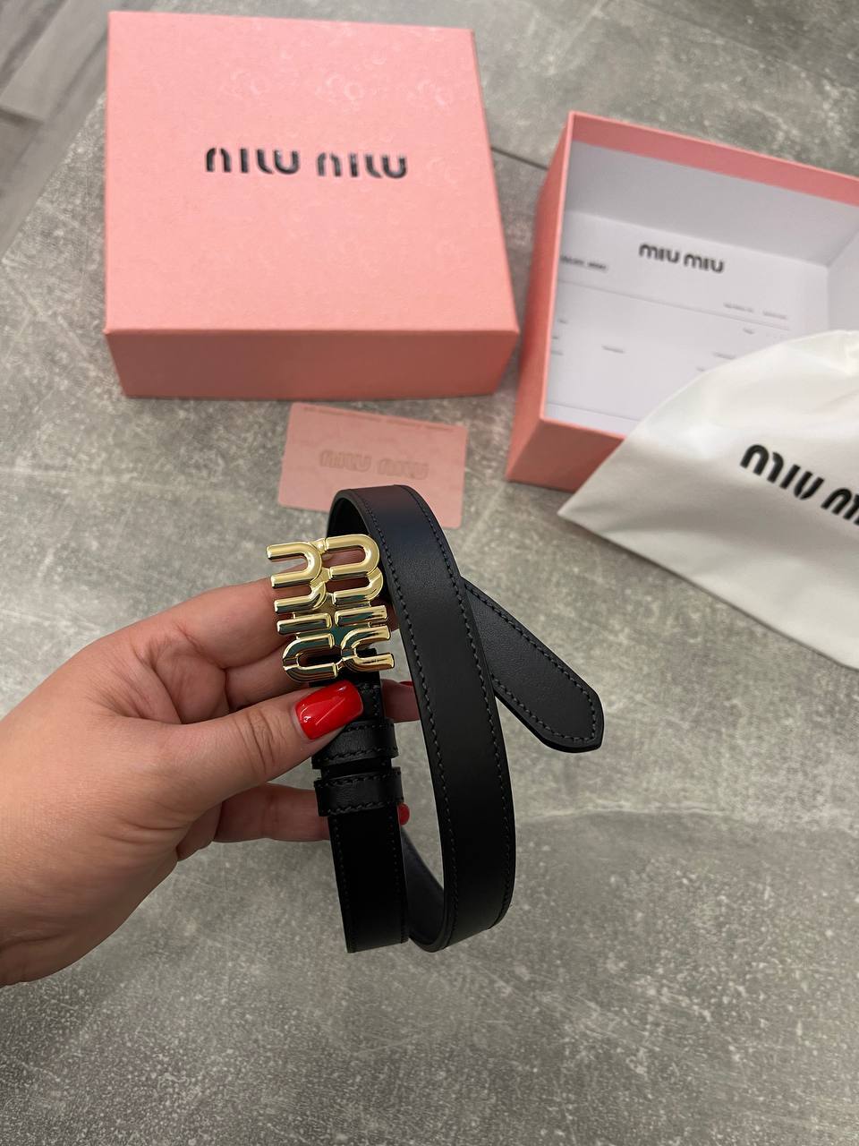 Miu Miu BP-47030 эксклюзивный ремень Miu Miu BP-47030 эксклюзивный ремень