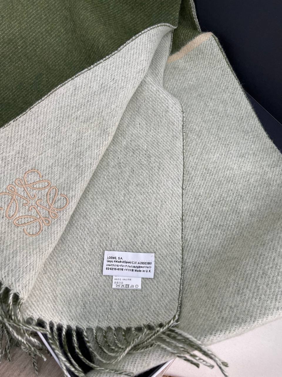 Коллекционный шарф Loewe BP-21806 Коллекционный шарф Loewe BP-21806